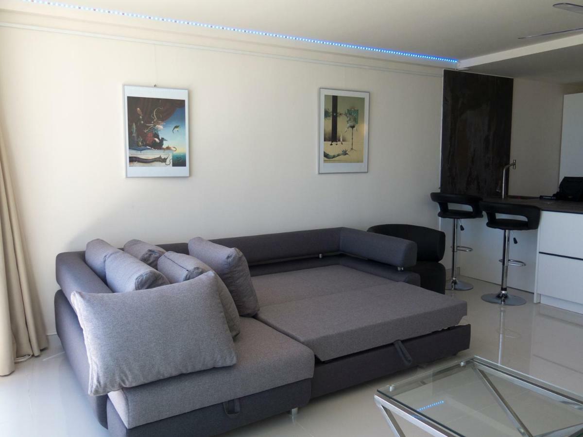 Appartement Front Port Line Sleeps 6 à Marbellac Extérieur photo